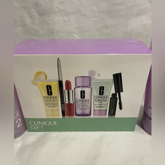 Clinique multi product set - Picture 2 of 13